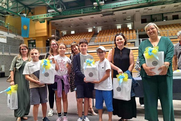 Spodbujamo bralno kulturo z Eksplozijo besed